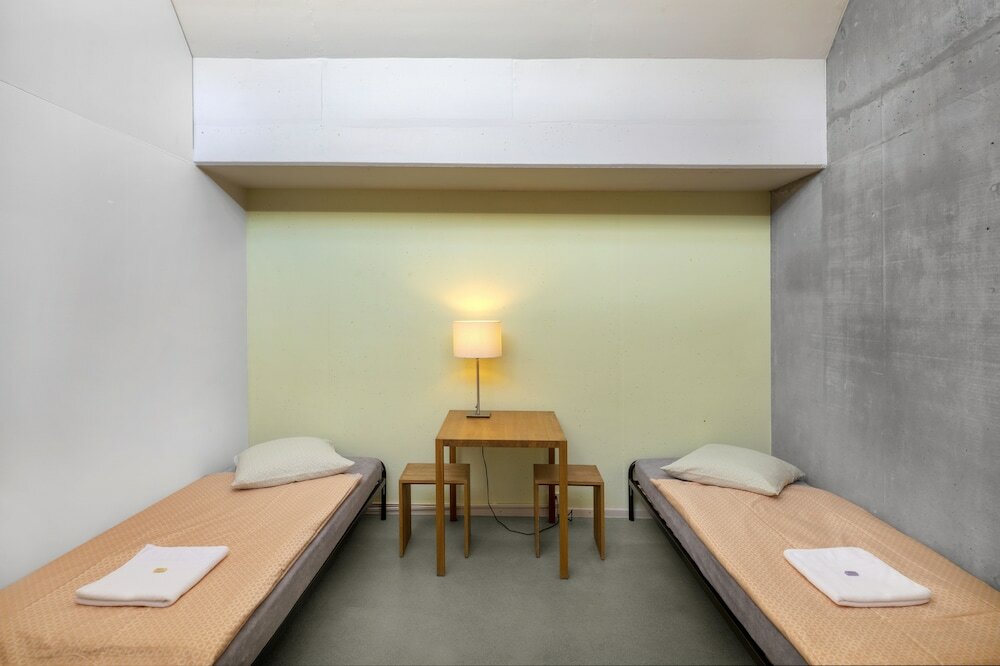 Фото Lausanne Youth Hostel Jeunotel