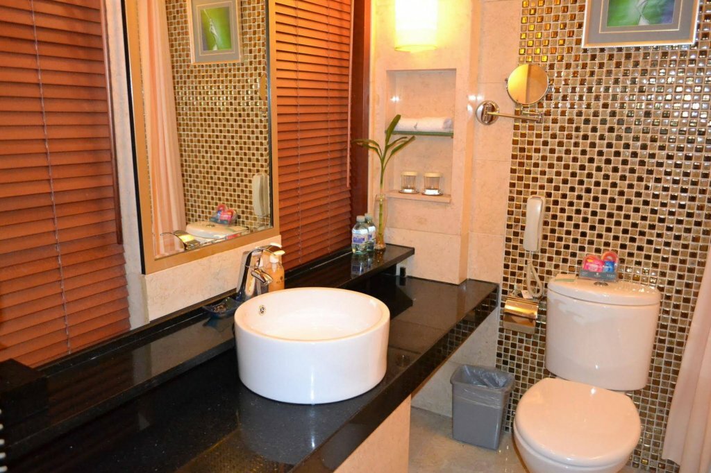 Фото Beijing Guangxi Hotel