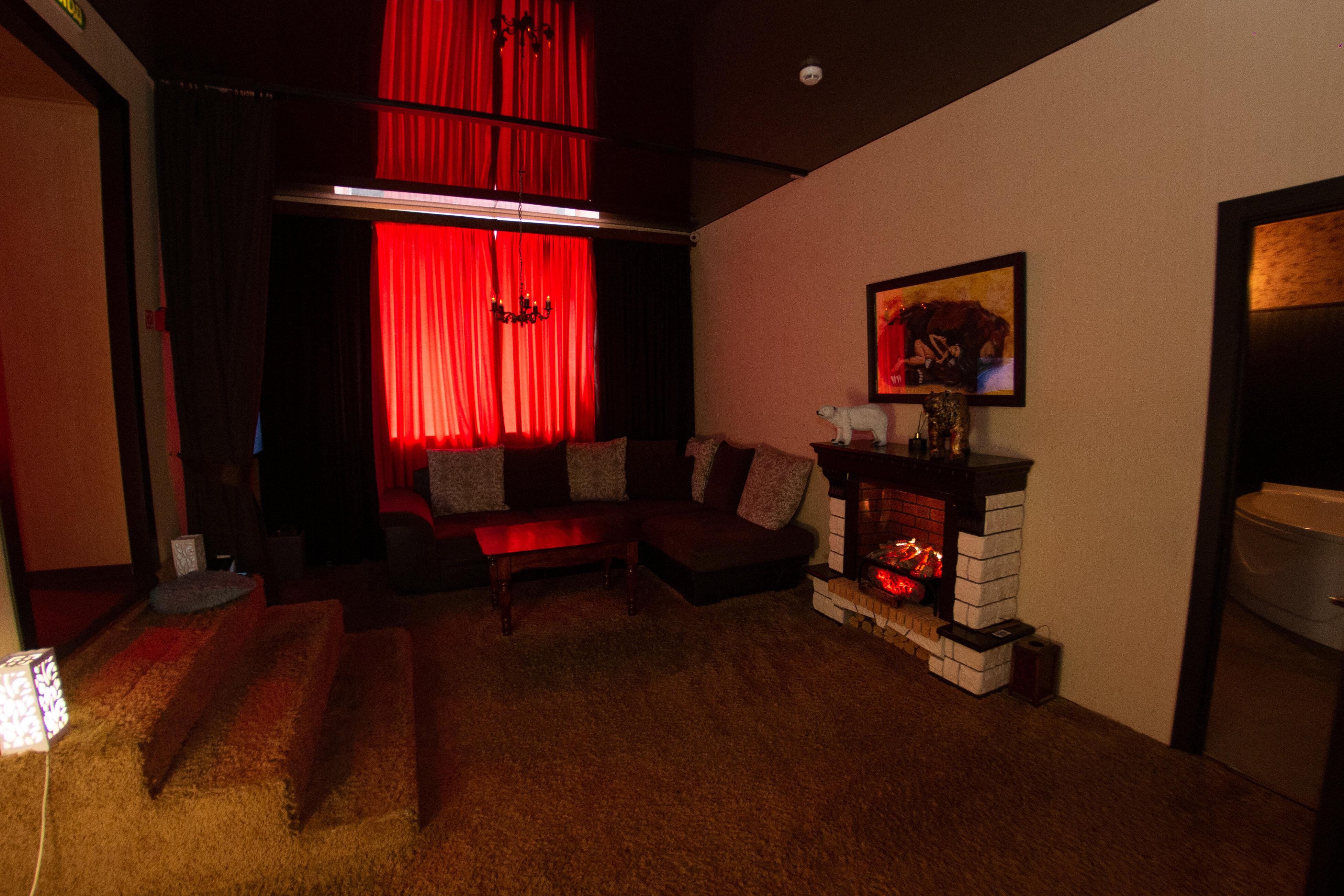 Әйел жыныстық қатынас кезінде суланған.