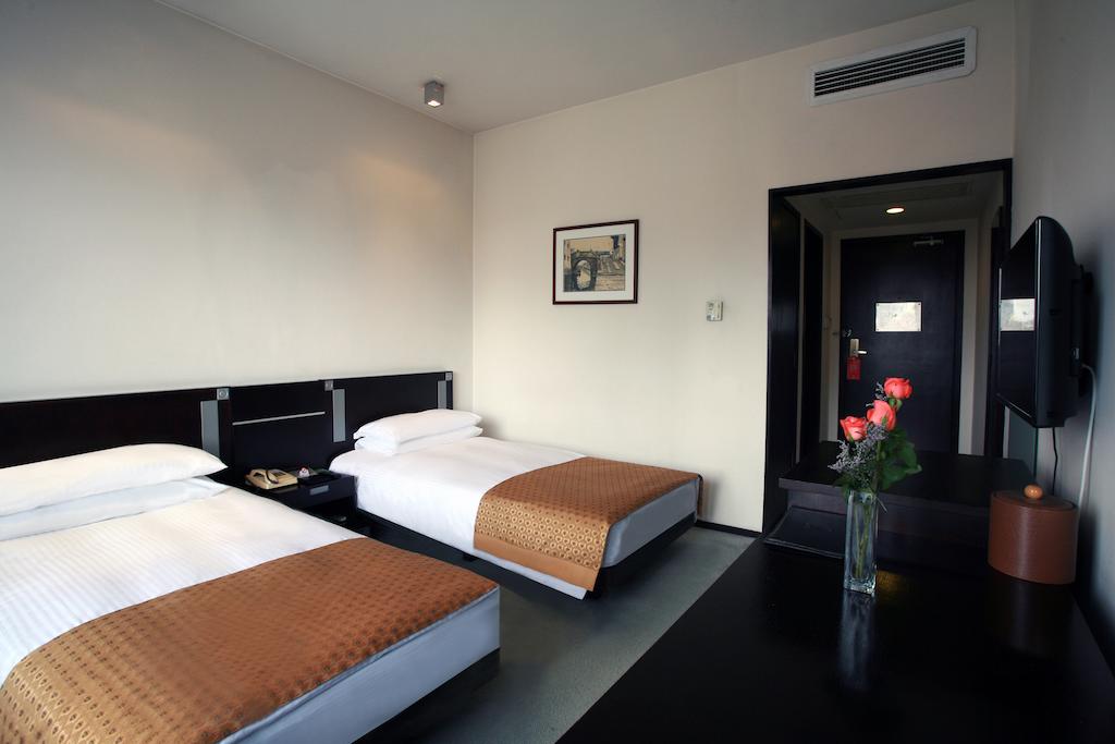 Фото City Hotel Shanghai