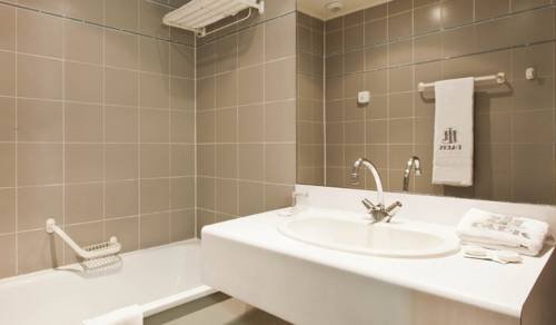 Фото Hotel du Lion