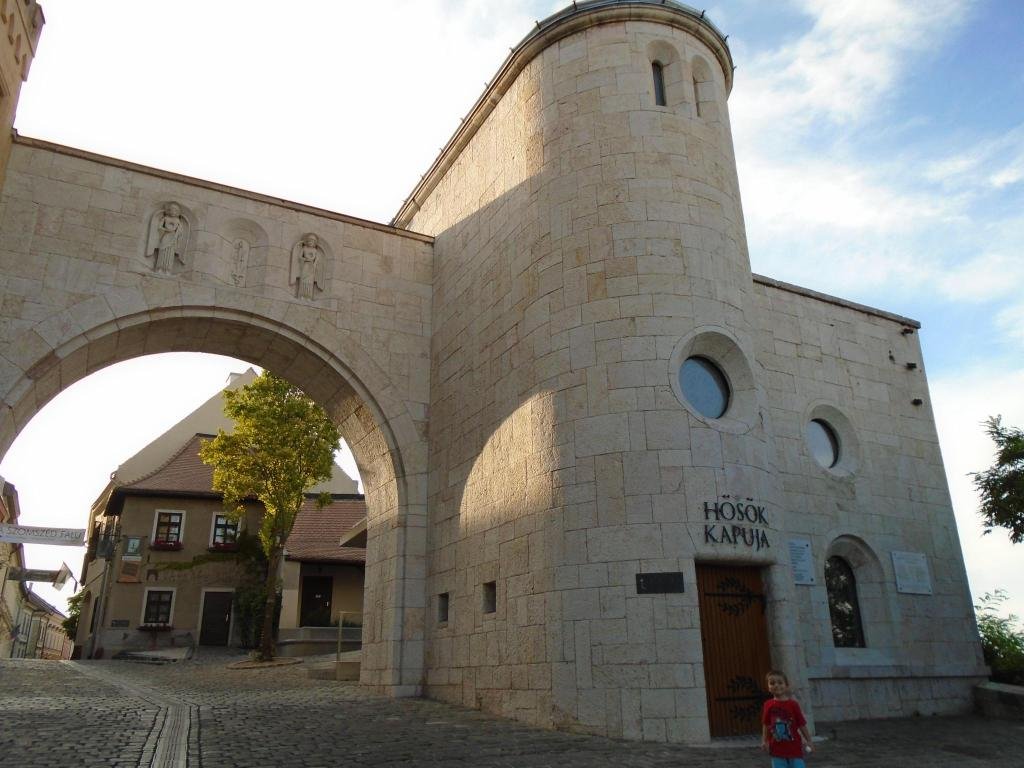 Фото Oliva Hotel & Restaurant