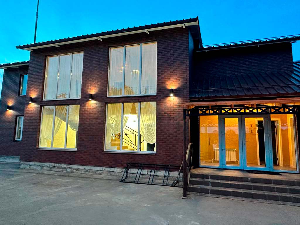 Фото отеля 2