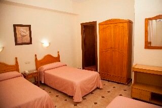 Фото Hostal Paris