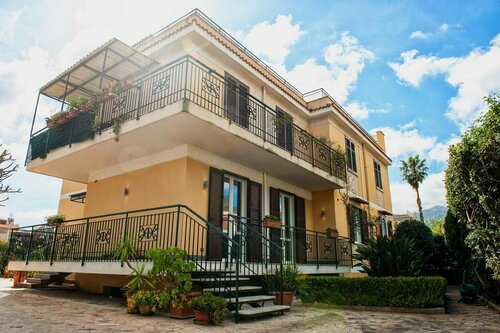 Внешний вид отеля B&b L'officina Di Apollo в Палермо, фото 1