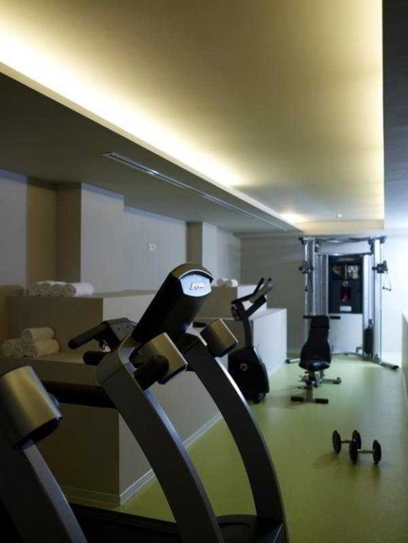 Фото The Y Hotel
