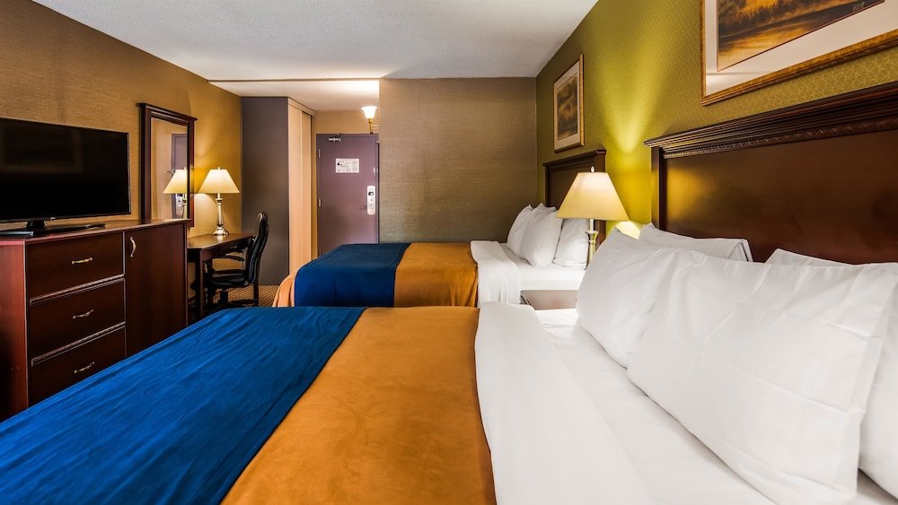 Фото Best Western Plus Ottawa/Kanata Hotel & Conference Centre