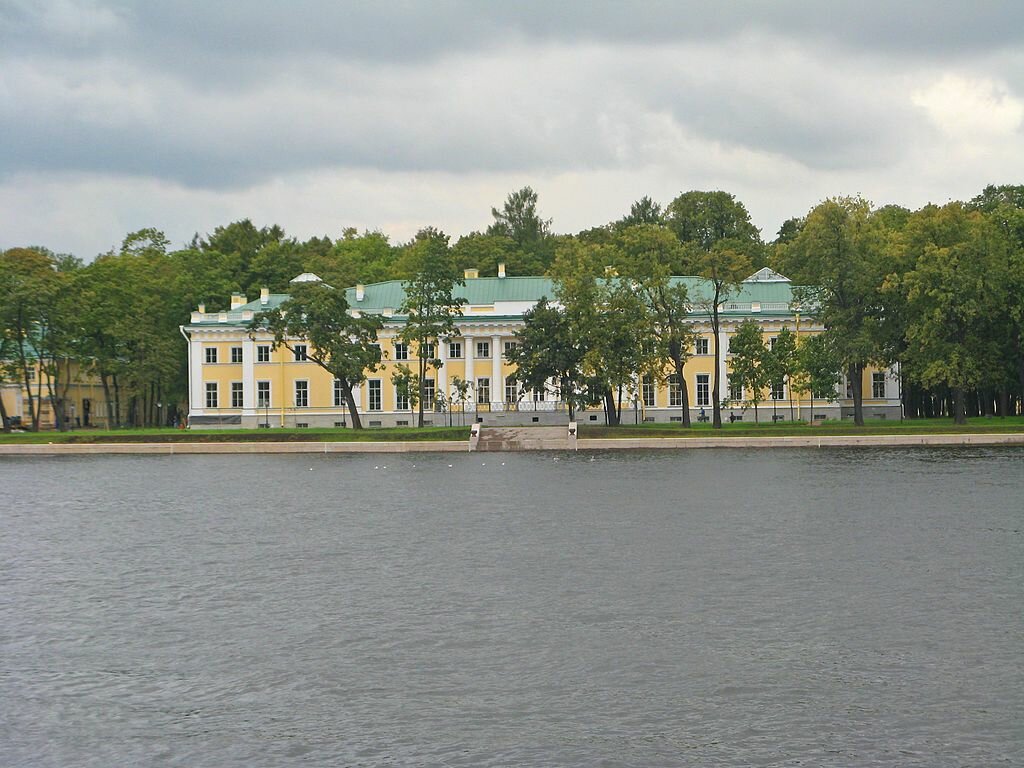 معلم جذب سياحي Kamennoostrovskiy Palace ، سان بطرسبرغ، صورة