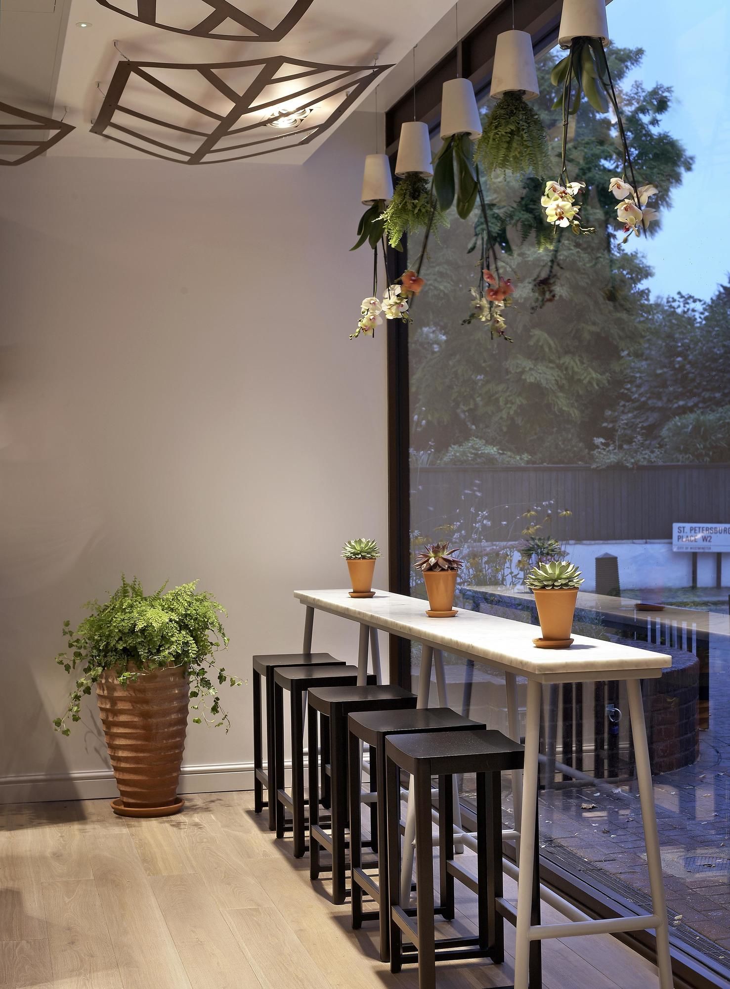 Фото DoubleTree by Hilton London - Hyde Park