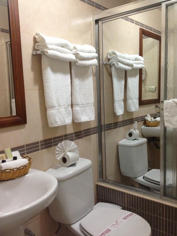 Фото Hotel Century Plaza