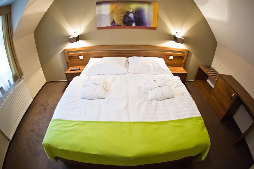 Фото Oliva Hotel & Restaurant