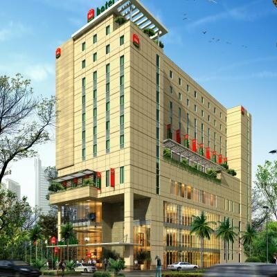 Внешний вид отеля ibis Bengaluru Hosur Road Hotel в Бангалоре, фото 1