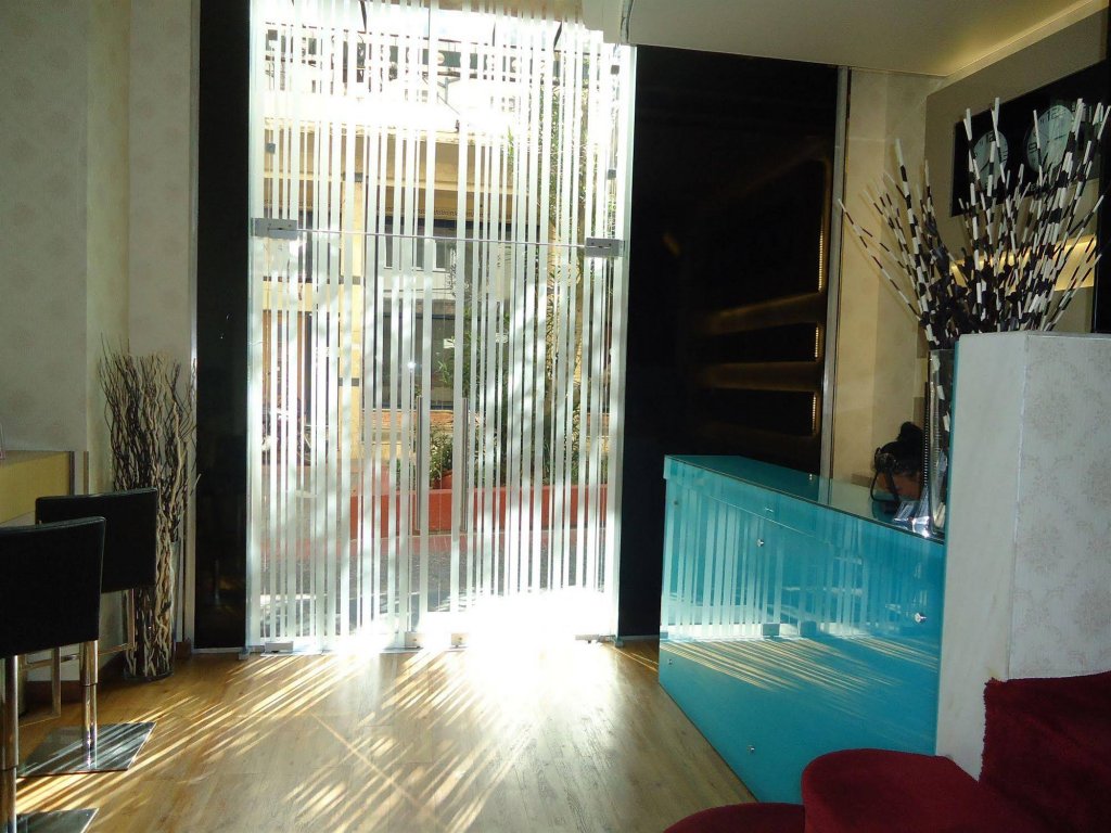 Фото Cosmopolit Athens Hotel