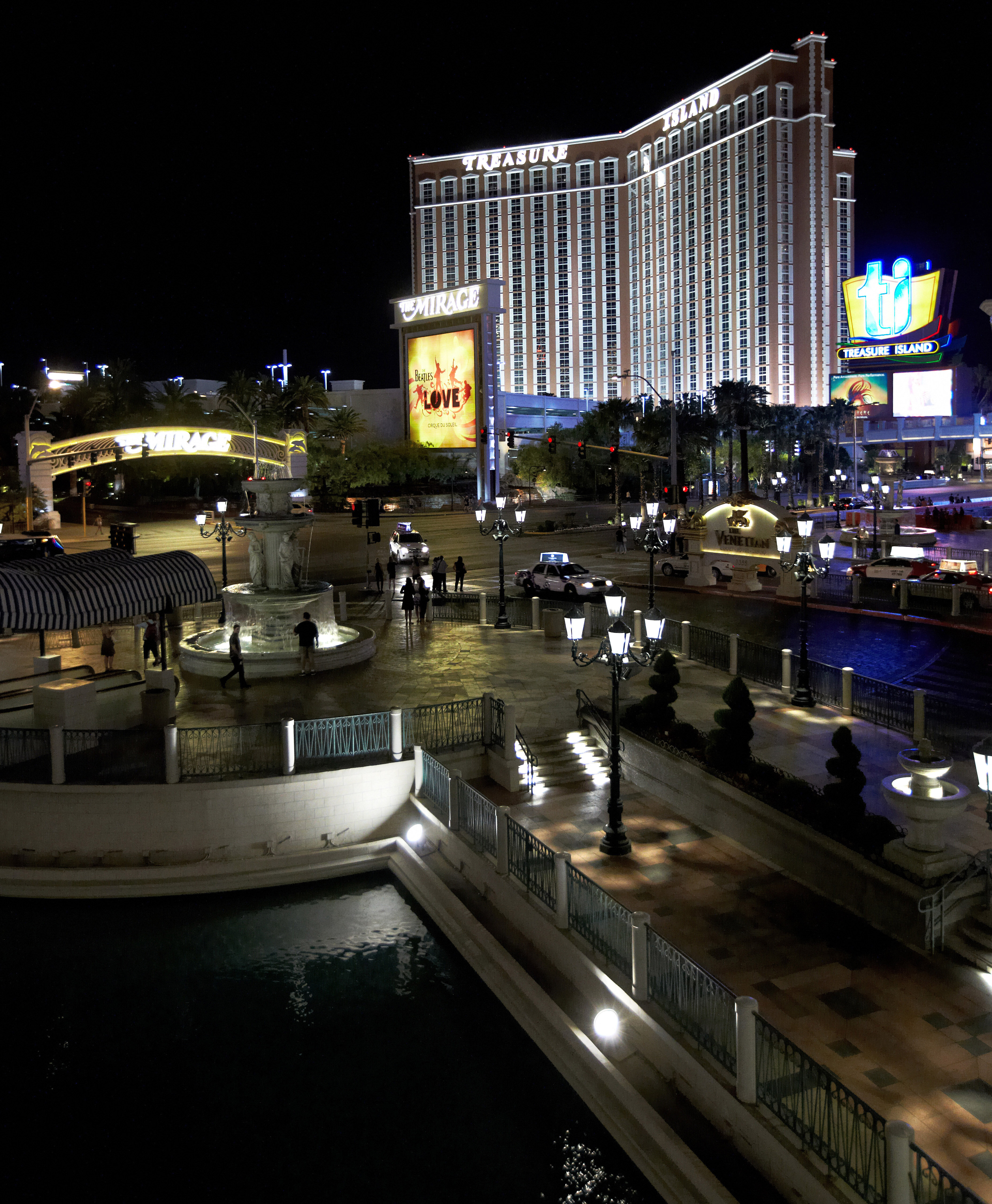 Фото Treasure Island - Ti Hotel & Casino, a Radisson Hotel