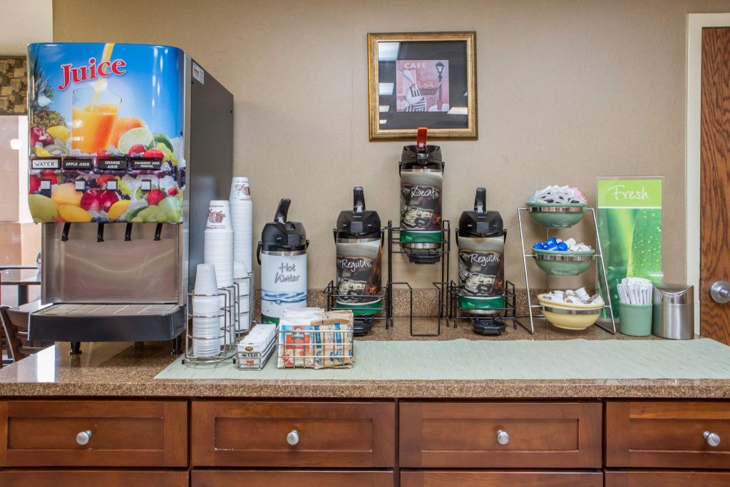 Фото Quality Inn Merchants Drive