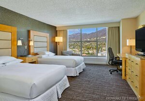 Гостиница Hilton Los Angeles North/Glendale & Executive Meeting Ctr