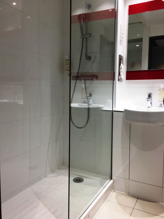 Фото Отель Inn Design Paris Saint Quentin