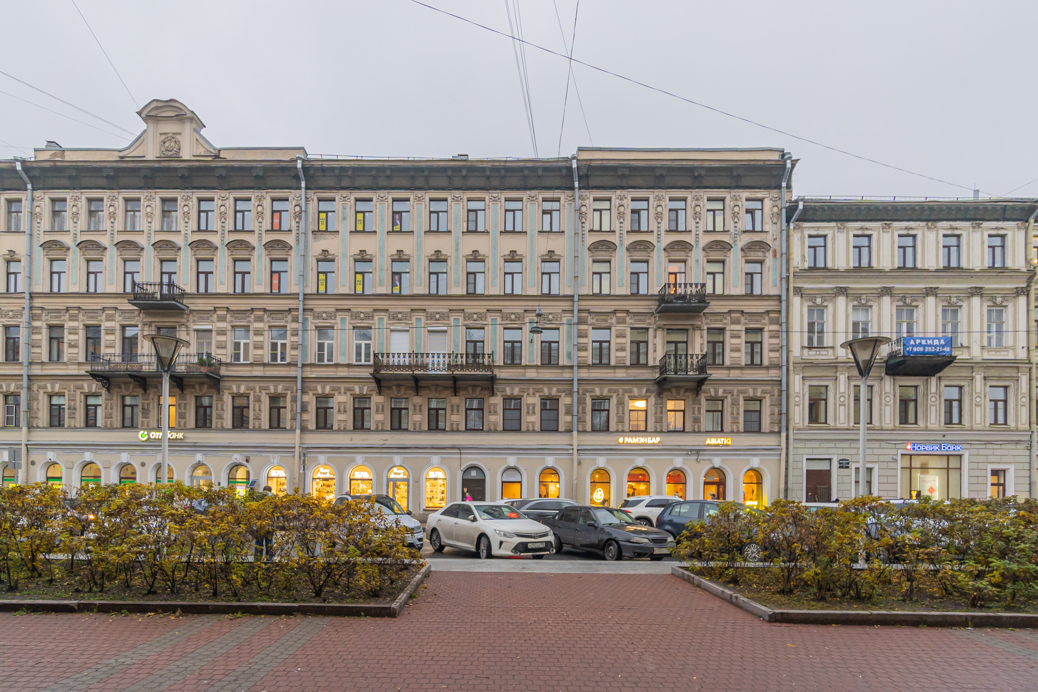 Фото Solo на Владимирской площади