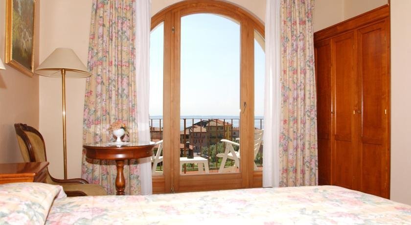 Фото Hotel Garden