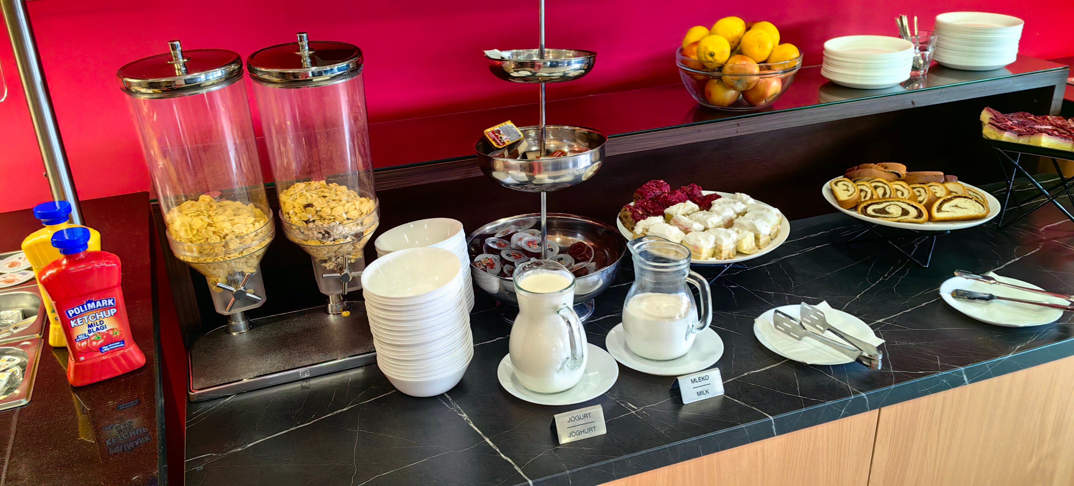 Фото Краун Плаза Белград