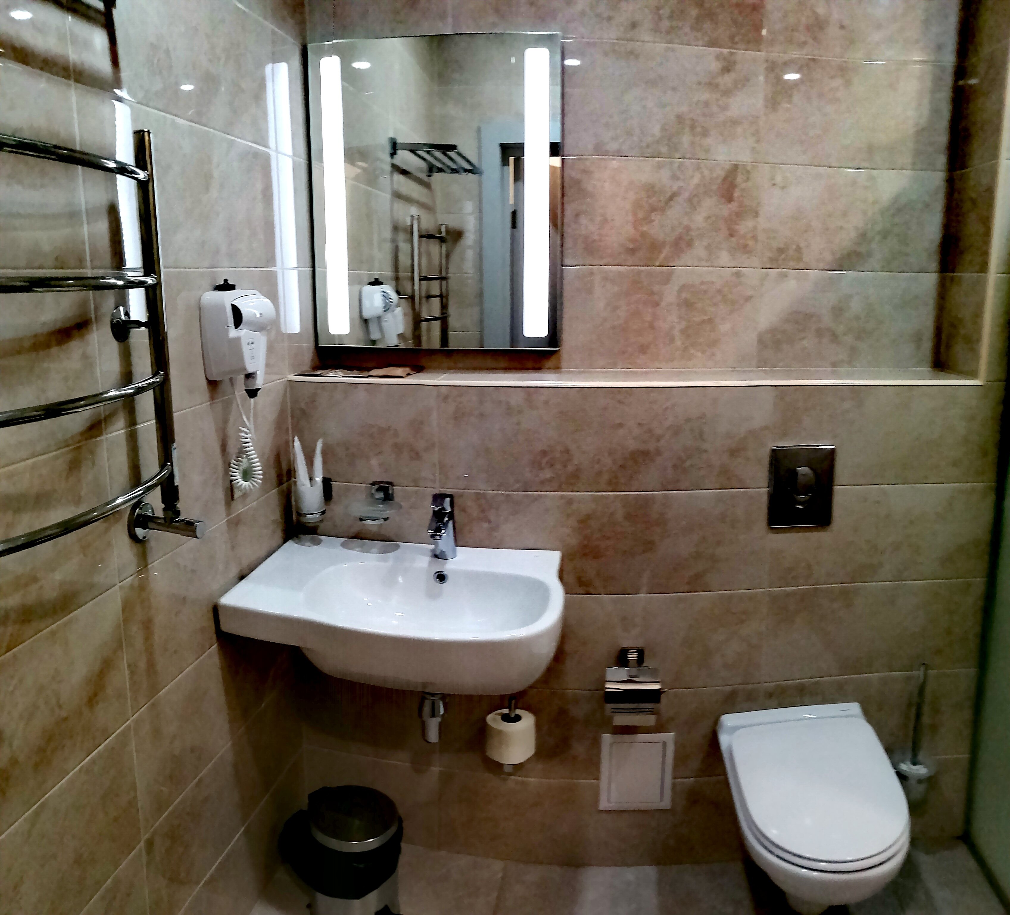 Фото Шамси Холл