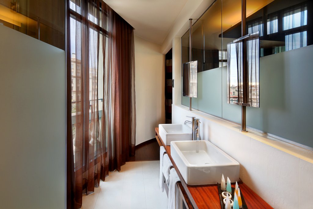 Фото Wilson Boutique Hotel