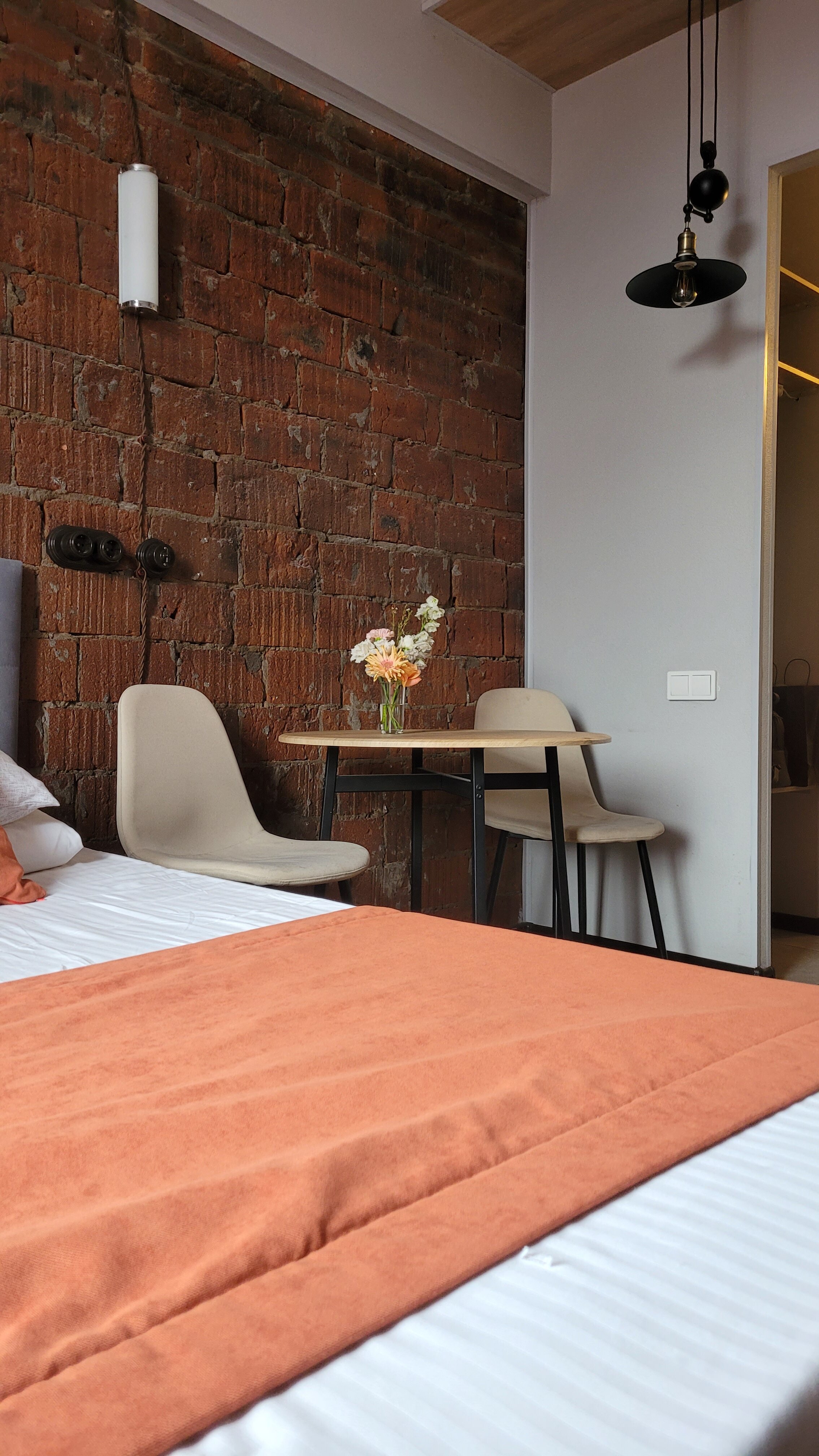 Фото Metro Rooms