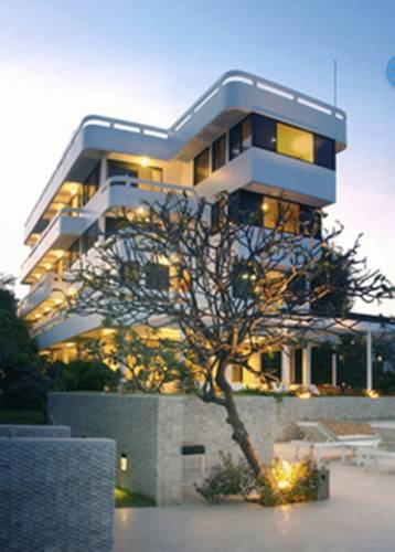 Фото Nern Chalet Beachfront Hotel