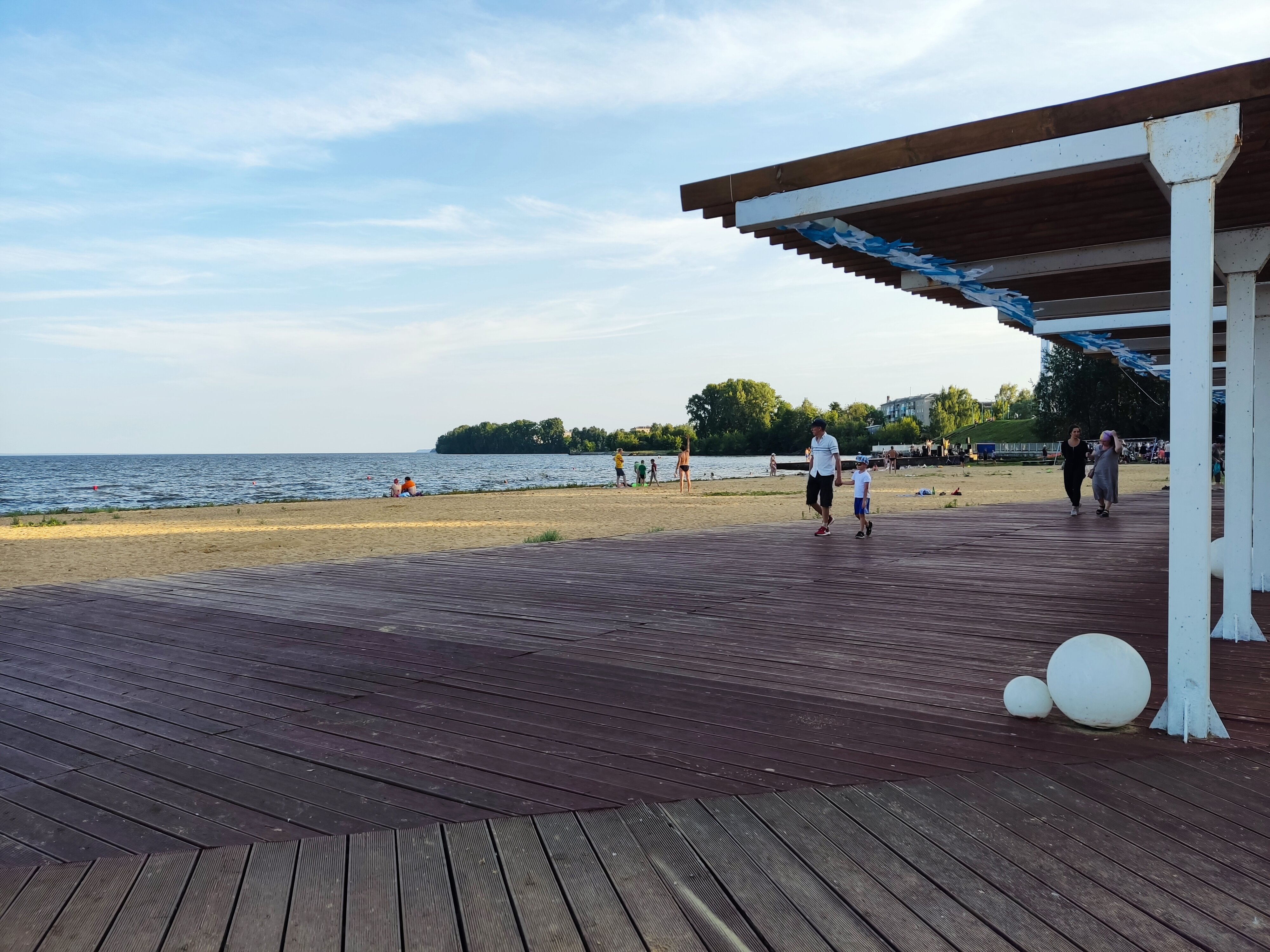 Ivanovodagi yalangoch plyaj