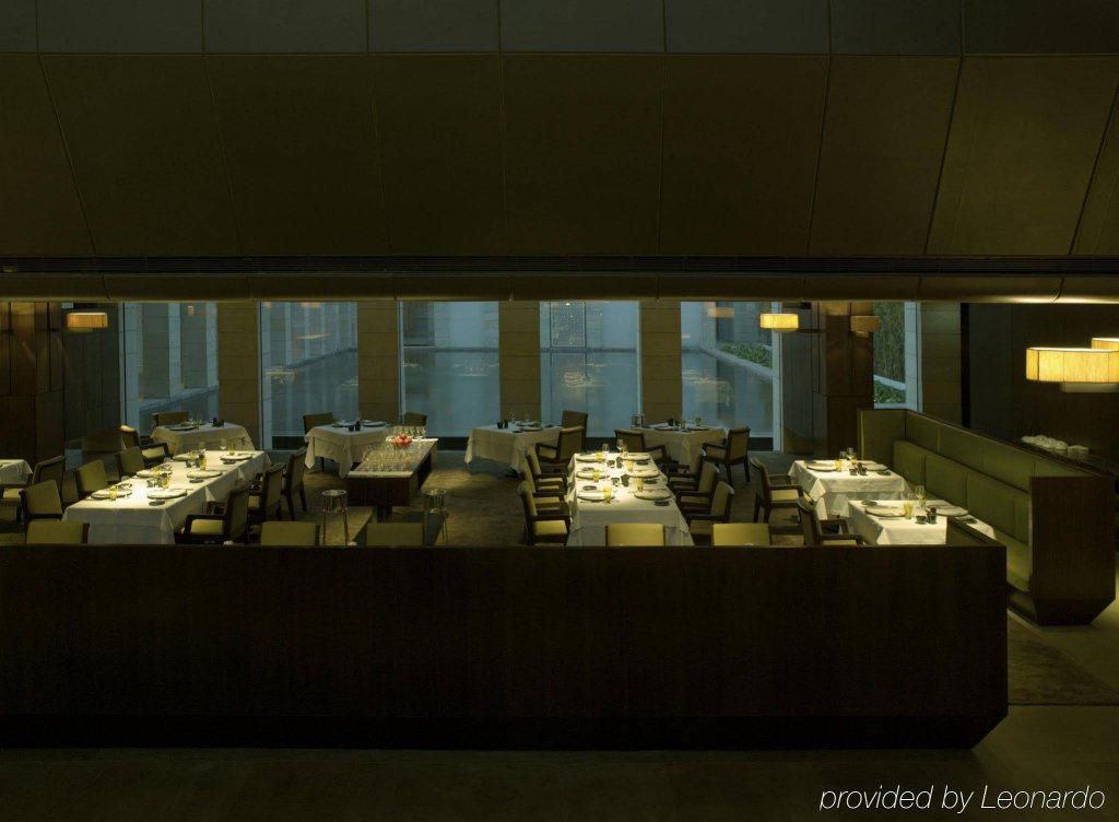 Фото The Lodhi Hotel