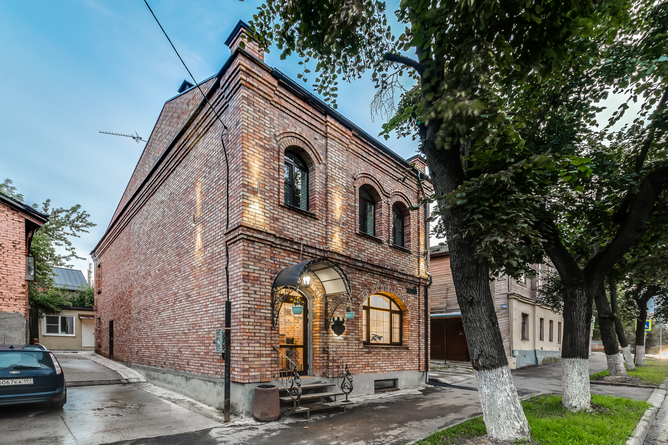 Фото Замок на Никольской