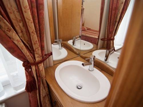 Фото Ravna Gora Hotel