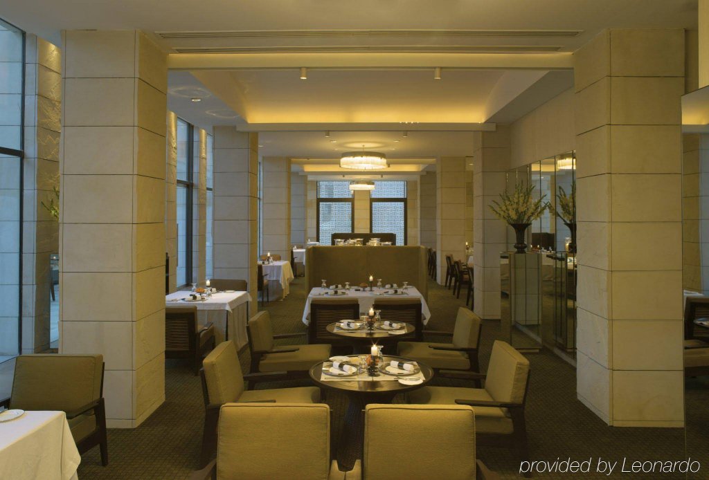Фото The Lodhi Hotel