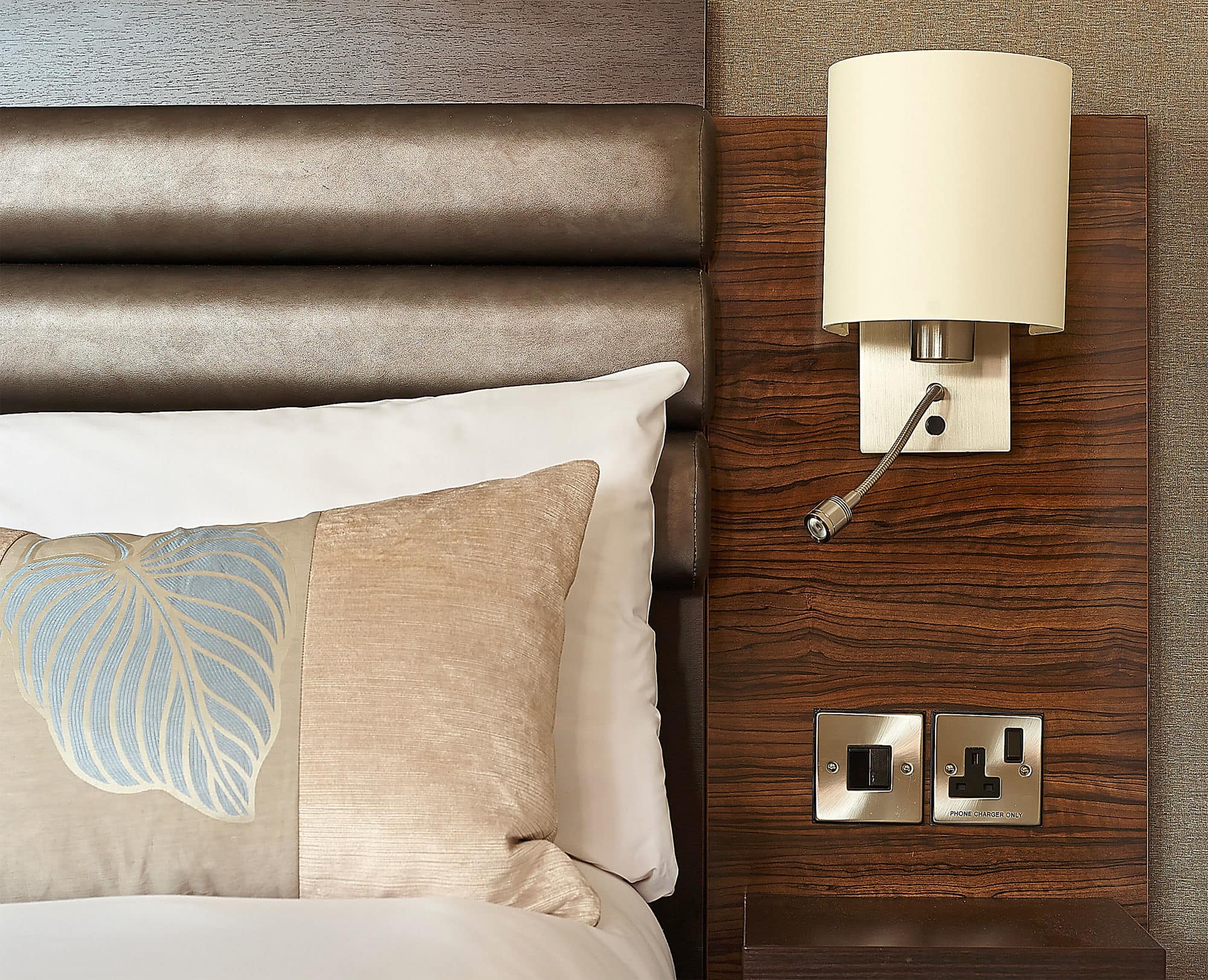 Фото DoubleTree by Hilton London - Chelsea