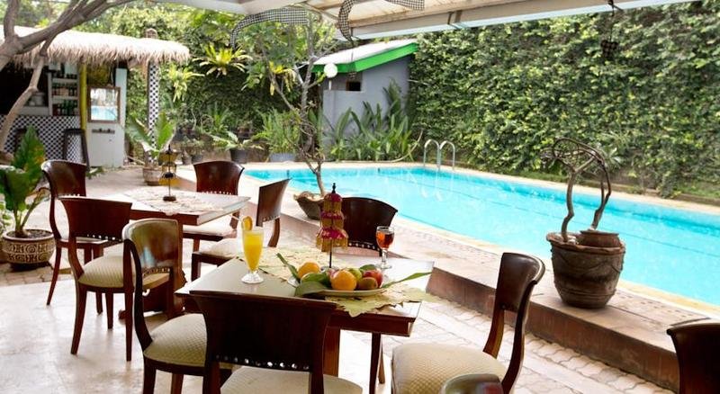 Фото Maven Buncit