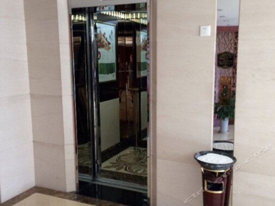 Фото Super House International