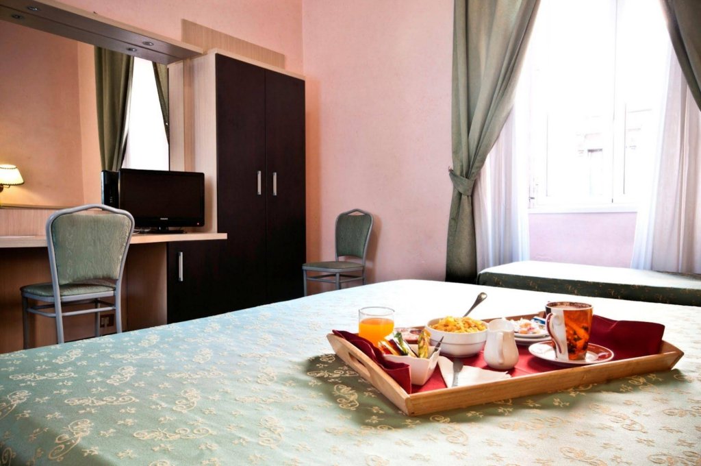 Фото Priscilla Hotel