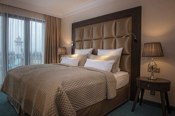 Фото Villa Plaza Boutique Hotel & SPA