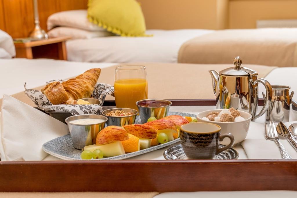 Фото Kilkenny Inn Hotel