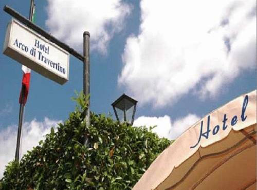Фото Hotel Arco Di Travertino