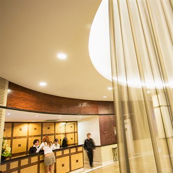 Фото Mantra 2 Bond Street Sydney