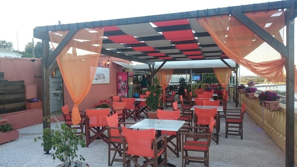 Фото Fouxia Apartments and Studios