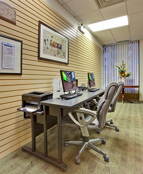 Фото Holiday Inn Express Edmonton D