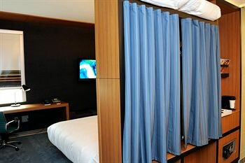 Фото Aloft Montreal Airport