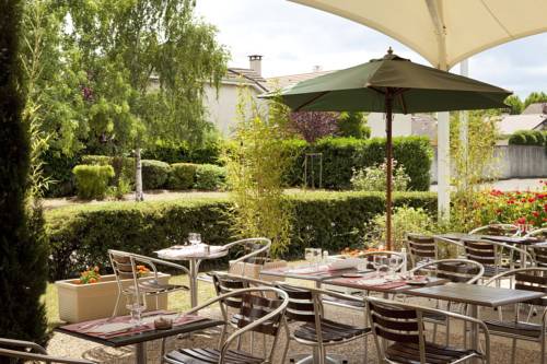 Фото Hotel Campanile Montesson - Le Vésinet