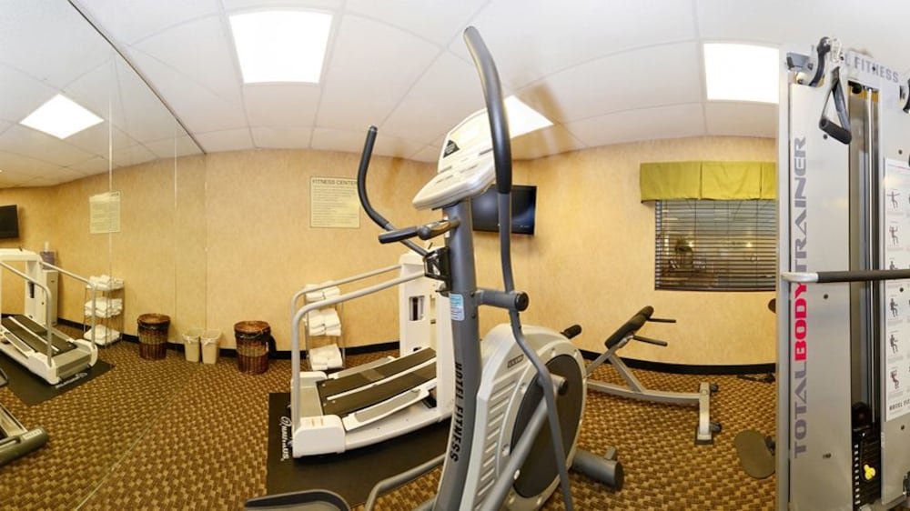 Фото Comfort Suites Forsyth near I-75