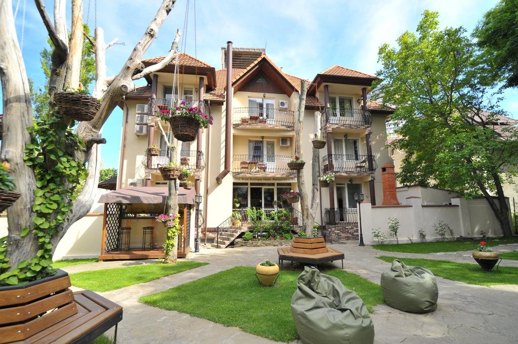 Фото отеля 1