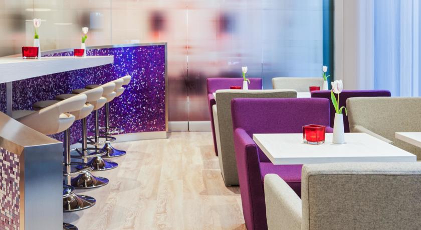 Фото IntercityHotel Hamburg Dammtor-Messe