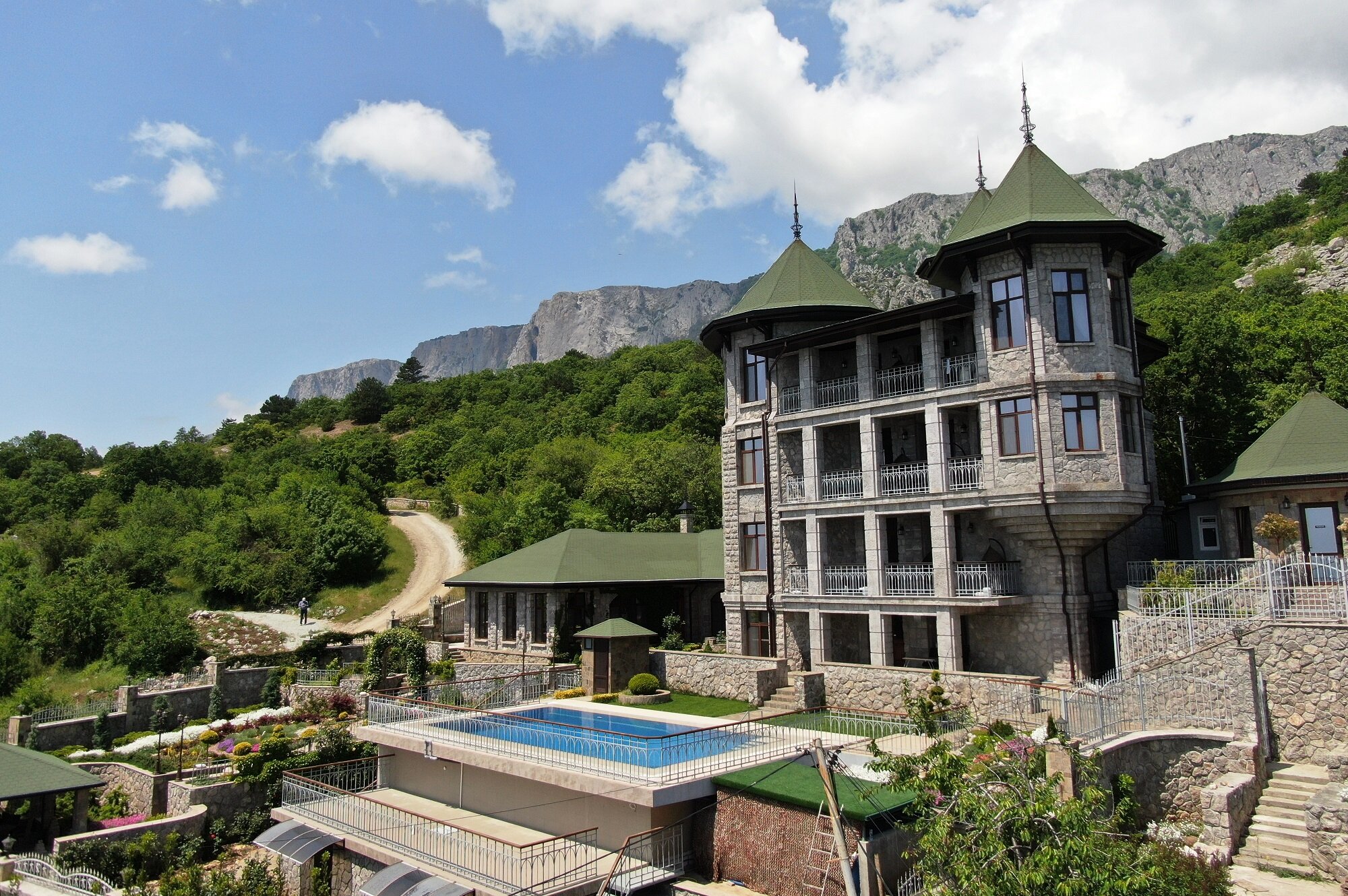 Фото отеля 2