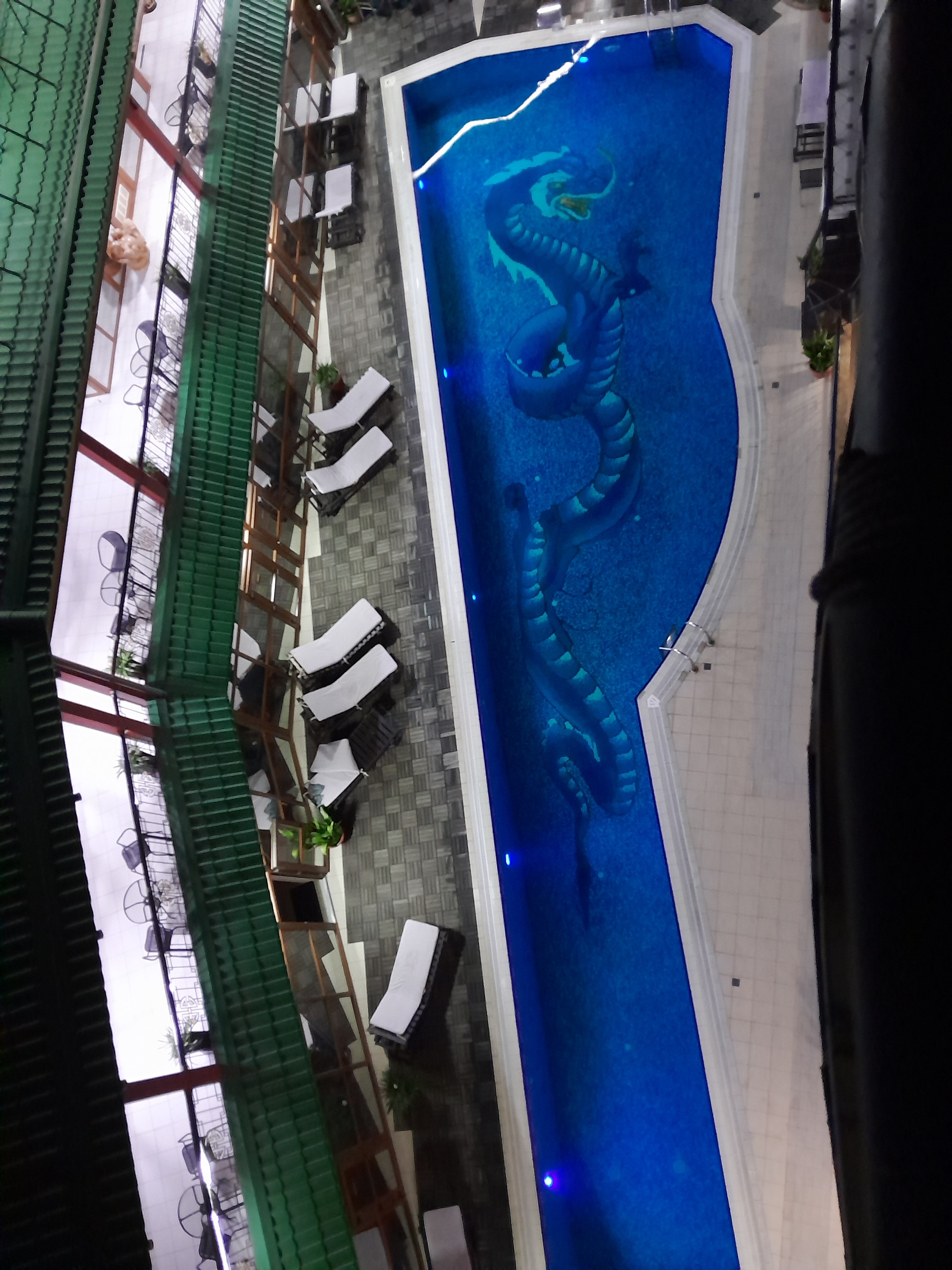 Фото Весёлый Хотэй